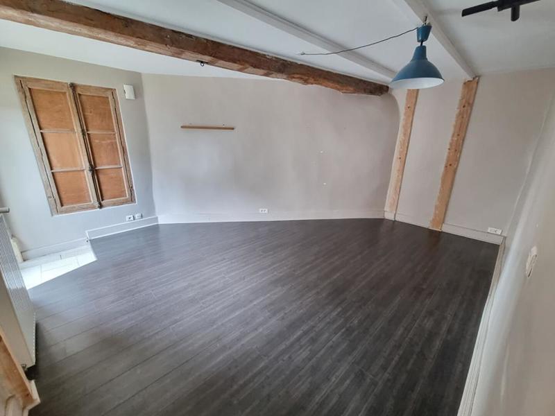 Maison - 204 m² - 7 pièces