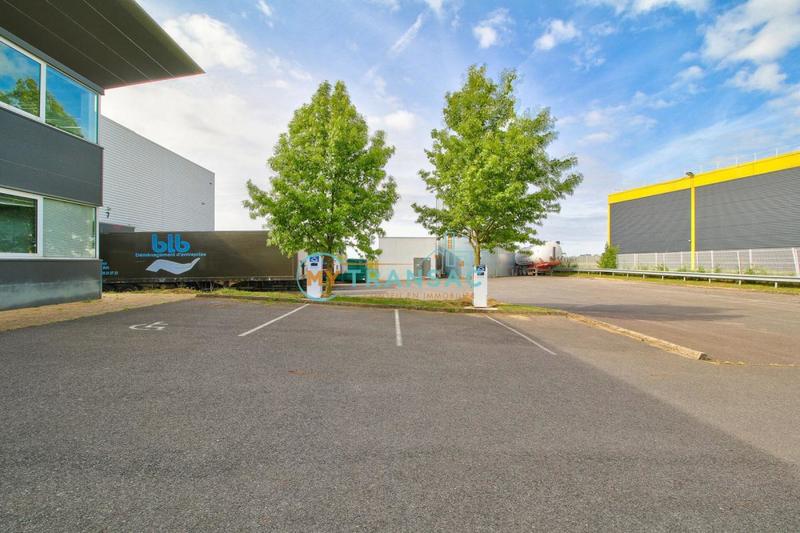 Local d'activités - 6 734 m²