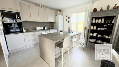 Maison - 95 m² - 5 pièces