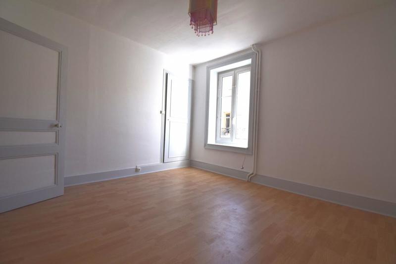 Appartement - 85 m² - 3 pièces