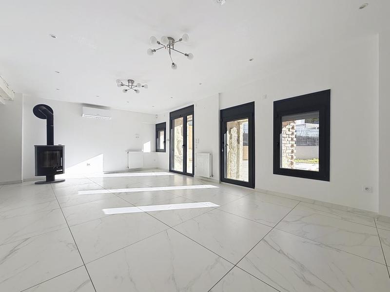 Maison - 195 m² - 6 pièces