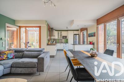 Maison - 99 m² - 4 pièces