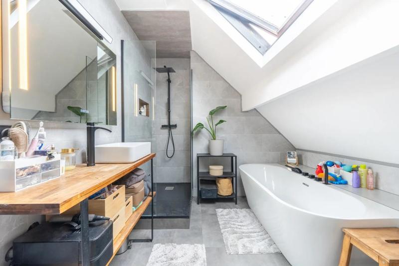 Maison - 83 m² - 4 pièces