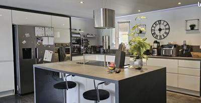 Maison - 130 m² - 1 pièce