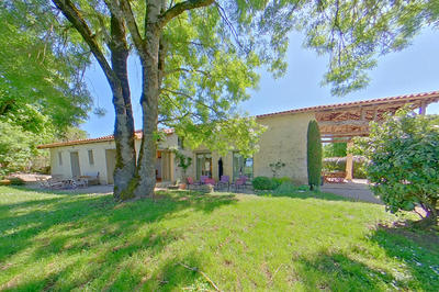 Maison - 210 m² - 5 pièces