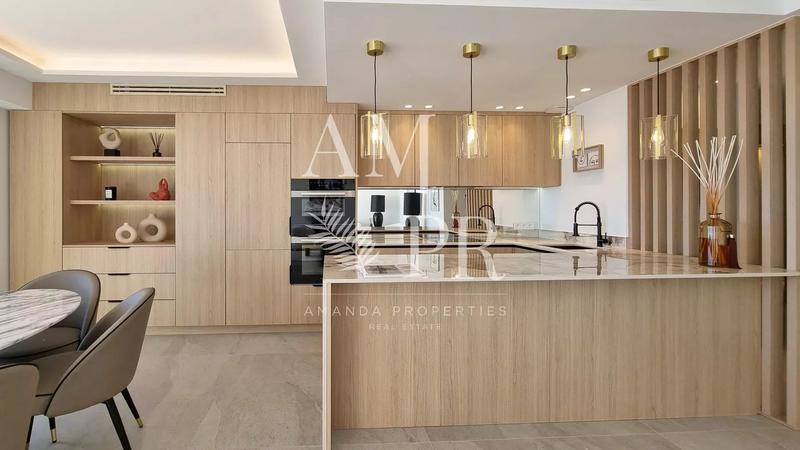 Appartement - 128 m² - 4 pièces