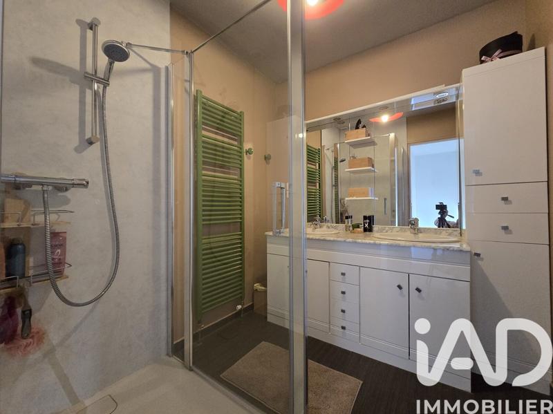 Maison - 208 m² - 9 pièces