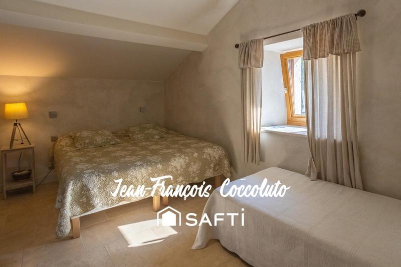 Maison - 350 m² - 13 pièces