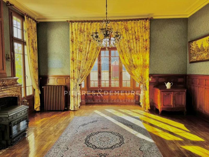 Maison de village - 231 m² - 7 pièces