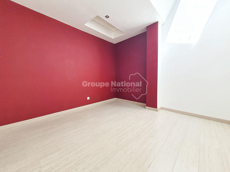 Appartement - 80 m² - 3 pièces