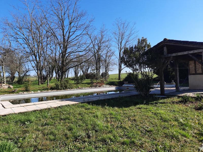 Maison - 182 m² - 11 pièces