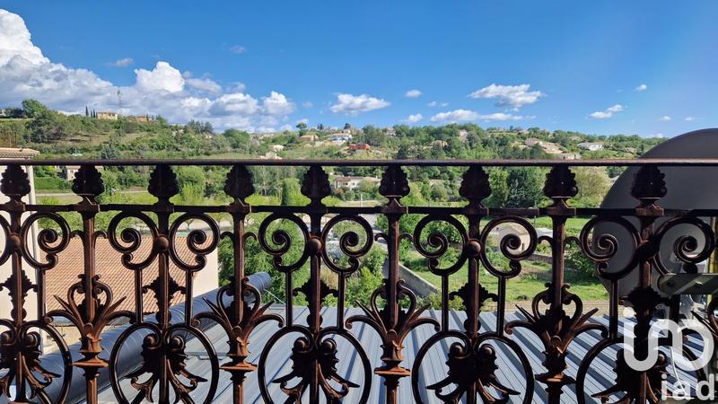 Maison de village - 360 m² - 10 pièces