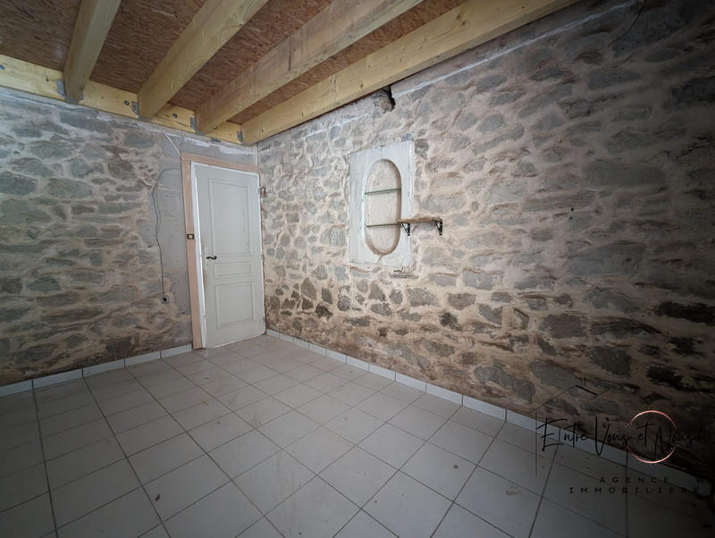 Maison - 180 m² - 5 pièces