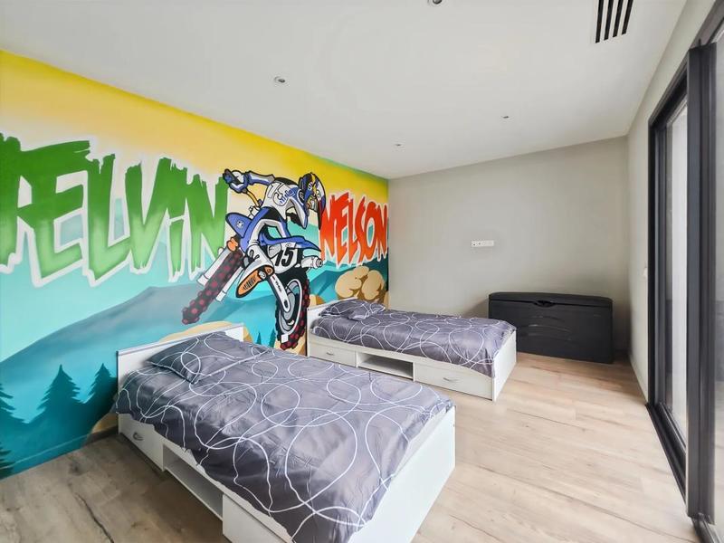 Maison - 200 m² - 6 pièces