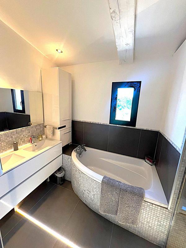 Villa - 180 m² - 6 pièces