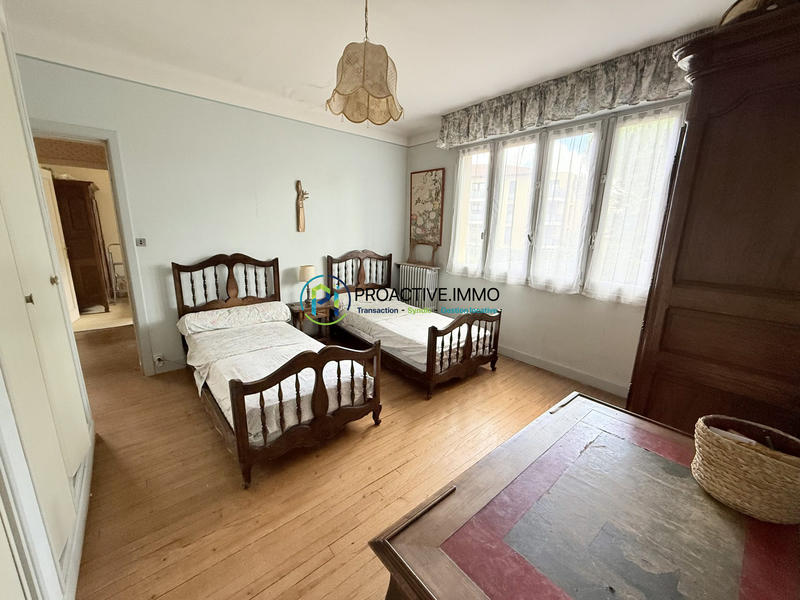 Maison traditionnelle - 165 m² - 6 pièces