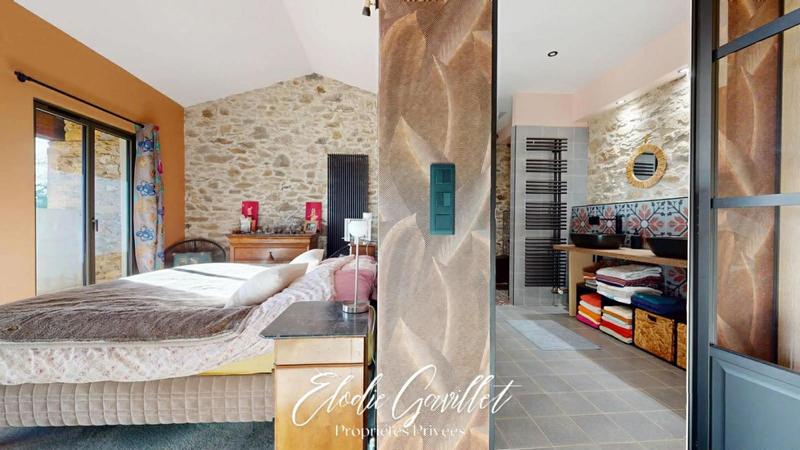 Demeure - 290 m² - 11 pièces