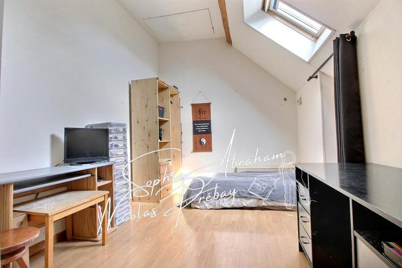 Maison - 242 m² - 7 pièces