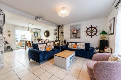 Maison - 95 m² - 5 pièces