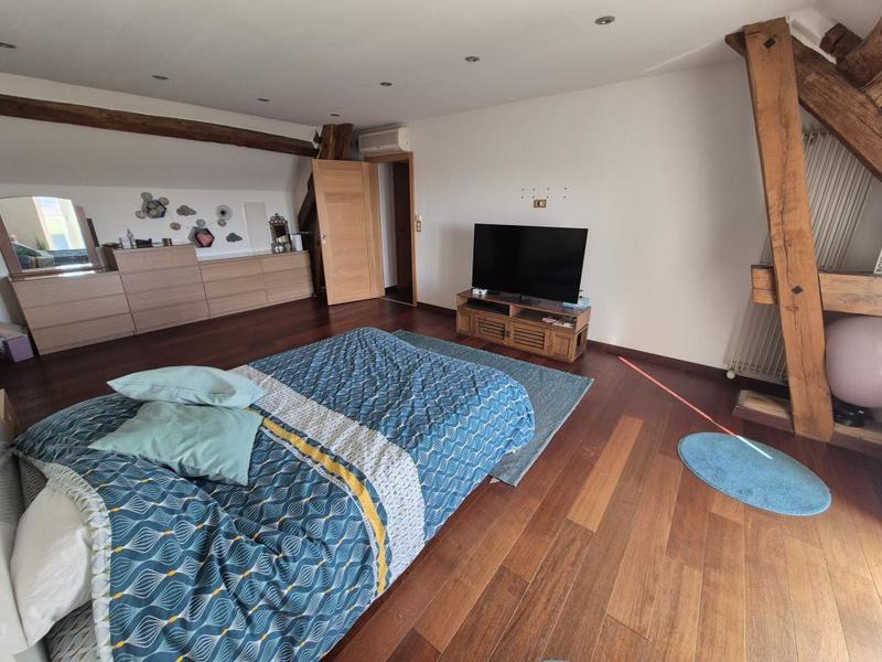 Maison - 245 m² - 7 pièces