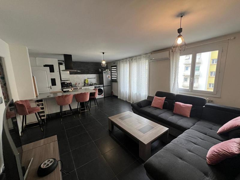 Appartement - 65 m² - 3 pièces