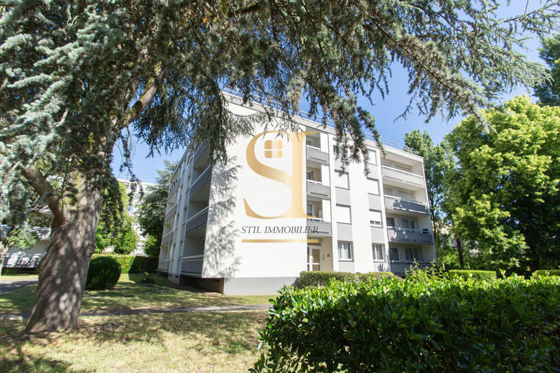 Appartement - 93 m² - 5 pièces