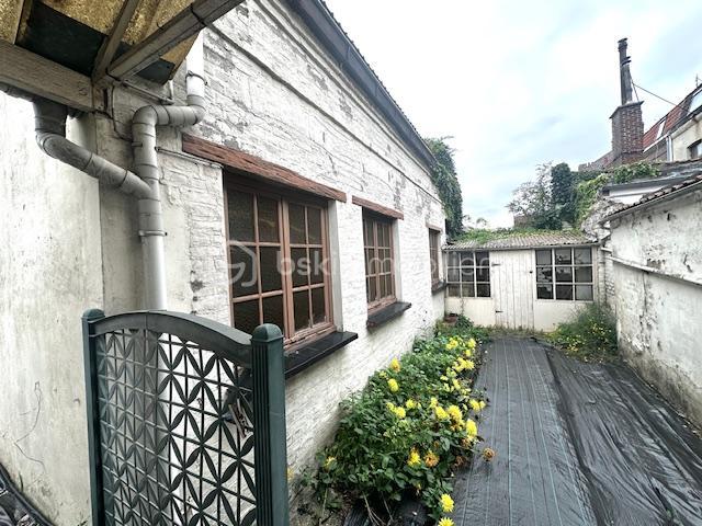 Maison - 270 m² - 8 pièces