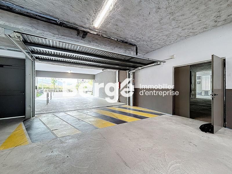 Local commercial - 325 m²