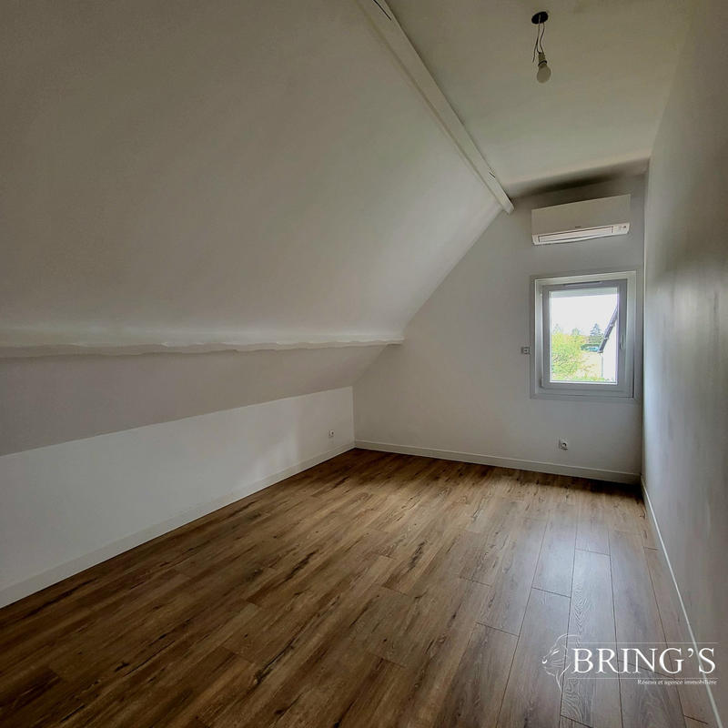 Maison traditionnelle - 119 m² - 7 pièces