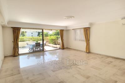 Appartement - 90 m² - 3 pièces