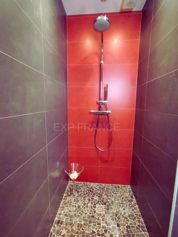 Maison - 254 m² - 10 pièces