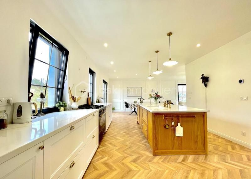 Maison - 145 m² - 6 pièces