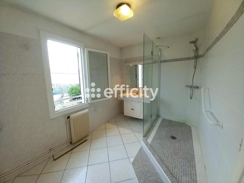 Maison - 93 m² - 5 pièces