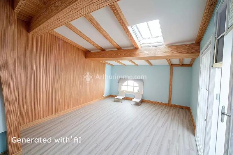 Maison - 90 m² - 5 pièces