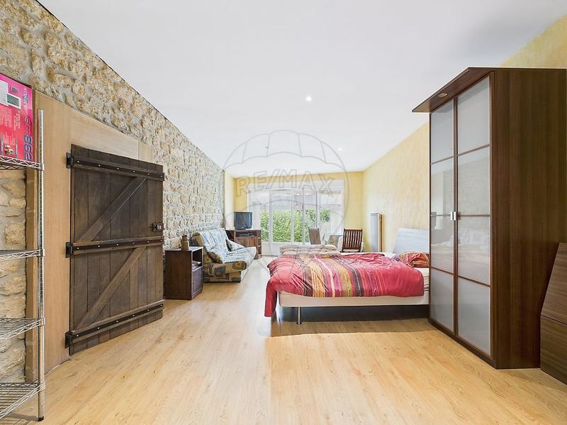 Maison - 295 m² - 6 pièces