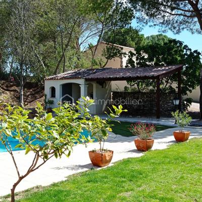 Maison - 150 m² - 5 pièces