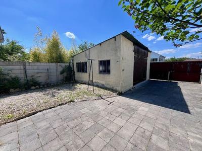 Maison - 104 m² - 9 pièces