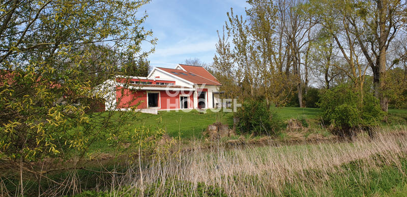 Maison - 320 m² - 6 pièces