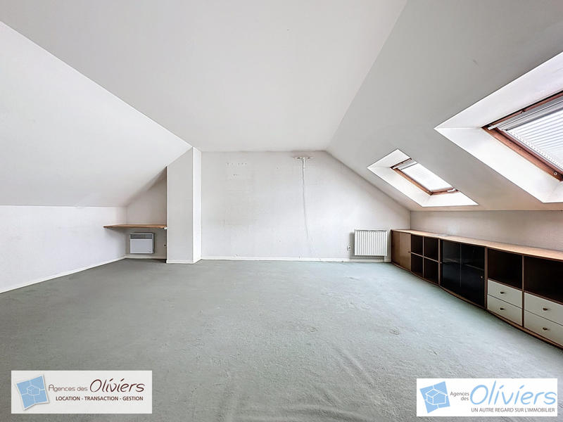 Maison - 171 m² - 7 pièces