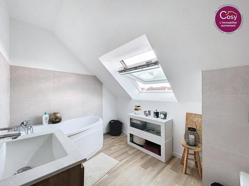 Maison - 136 m² - 6 pièces