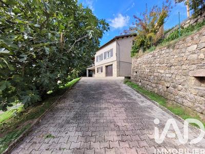 Maison - 141 m² - 7 pièces