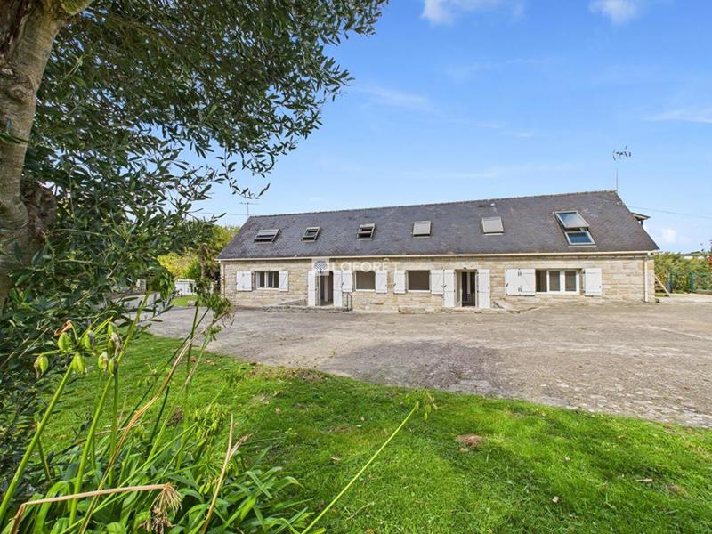 Corps de ferme - 187 m² - 6 pièces