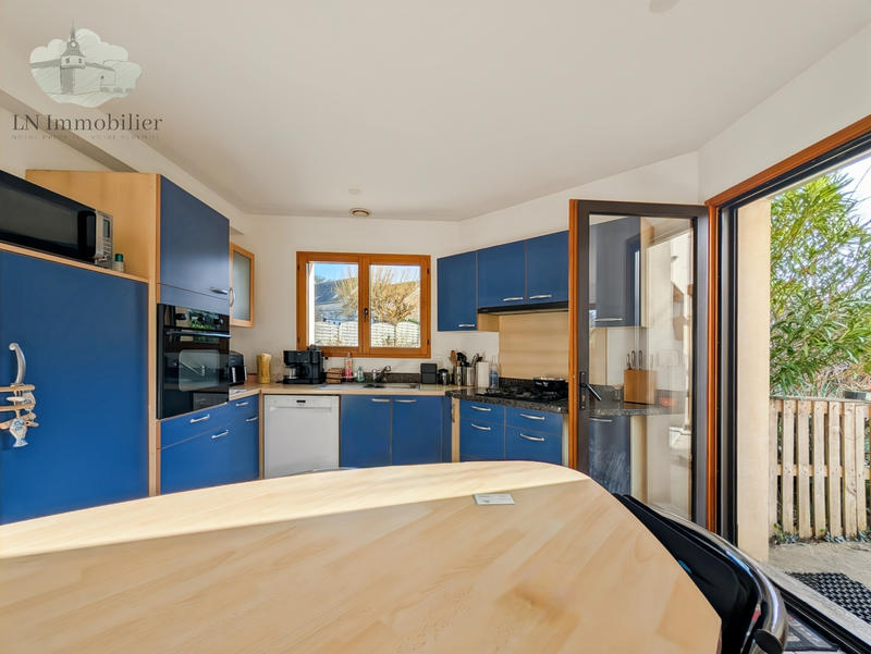 Maison - 143 m² - 7 pièces