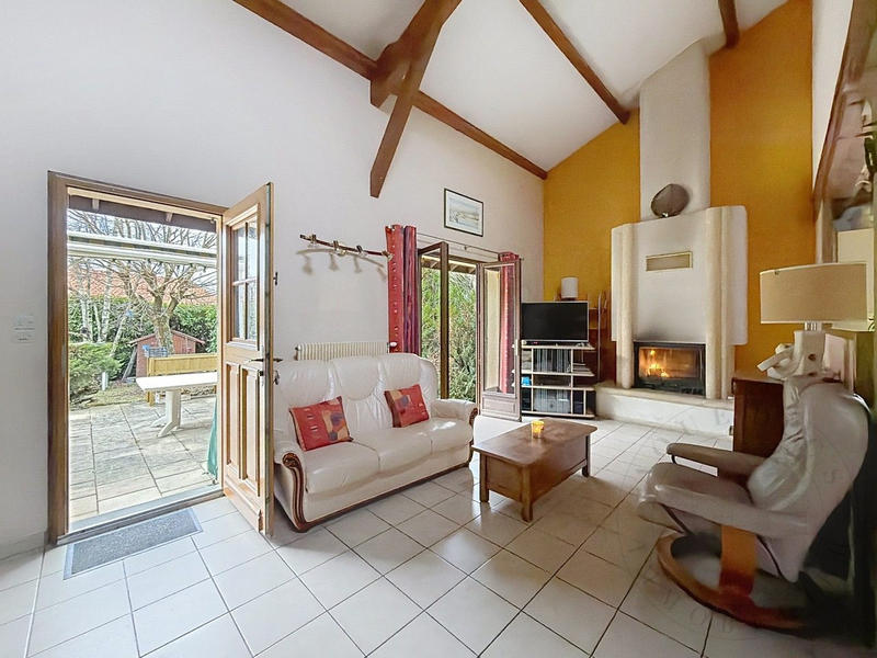 Maison traditionnelle - 122 m² - 6 pièces