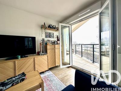 Appartement - 90 m² - 4 pièces