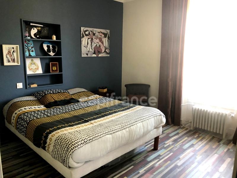 Maison bourgeoise - 161 m² - 7 pièces