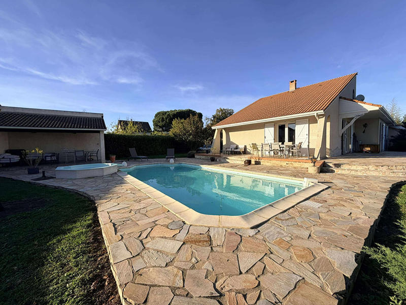 Maison - 193 m² - 5 pièces