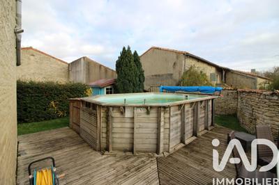 Maison - 208 m² - 6 pièces