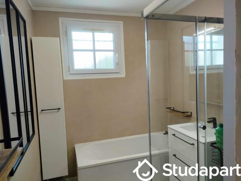 Chambre - 12 m² - 1 pièce