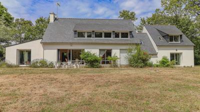 Maison - 250 m² - 10 pièces